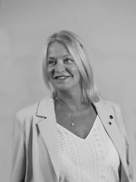 Mᵉ Nathalie Jacquemin, avocate au Barreau de Charleroi